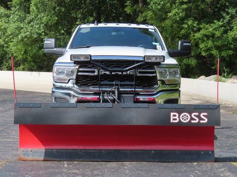 New 2024 RAM 2500 Tradesman w/ Chrome Appearance Group image 22
