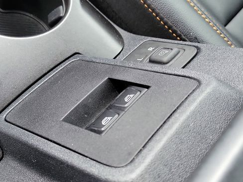 Used 2023 Ford Bronco Badlands image 26