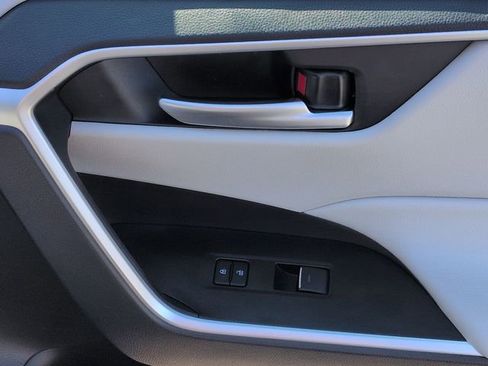 Used 2025 Toyota RAV4 XLE w/ Convenience Package FWD image 36