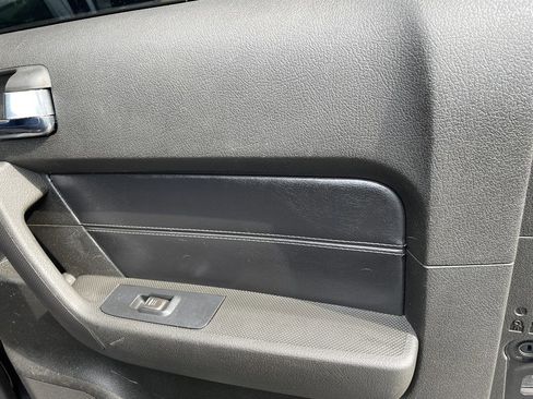 Used 2009 HUMMER H3T Alpha image 18