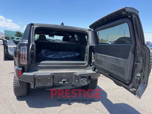 Used 2024 GMC Hummer EV 2X w/ Extreme Off-Road Package AWD/4WD image 36