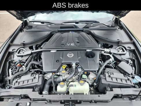 Used 2024 Nissan Z Performance w/ Floor Mat Package RWD image 17