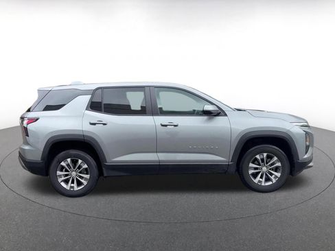 Used 2025 Chevrolet Equinox LT FWD image 16