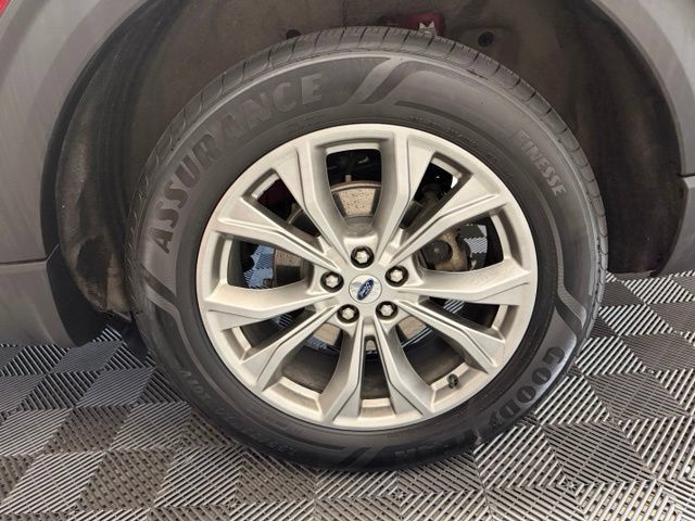 Used 2023 Ford Explorer XLT w/ Equipment Group 202A AWD/4WD image 48
