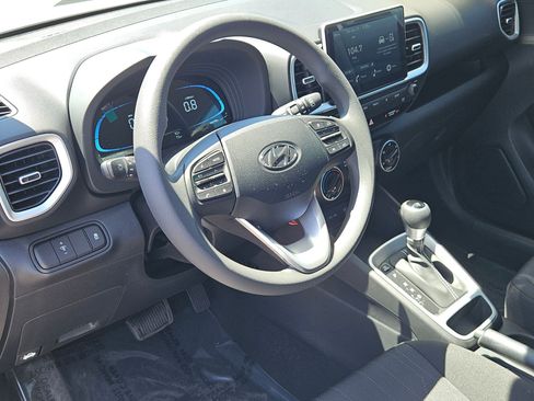 Certified 2026 Hyundai Venue SEL FWD image 8