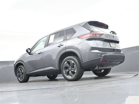 Used 2025 Nissan Rogue SV FWD image 34