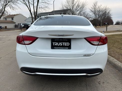 Used 2017 Chrysler 200 Limited Platinum image 8