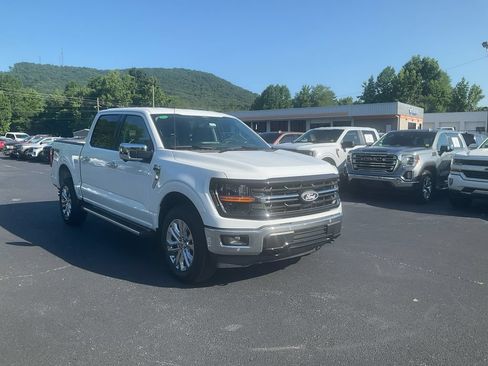 New 2026 Ford F150 XLT w/ Equipment Group 302A MID AWD/4WD image 3