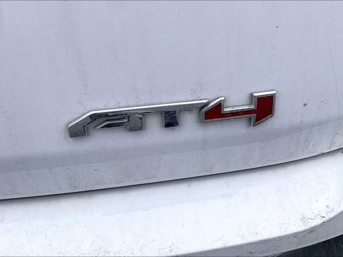 Used 2023 GMC Terrain AT4 image 8
