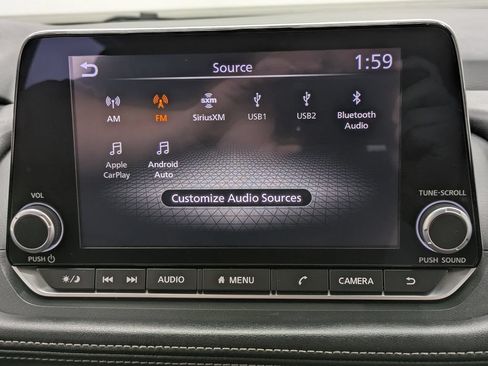 Used 2025 Nissan Rogue SV AWD/4WD image 7