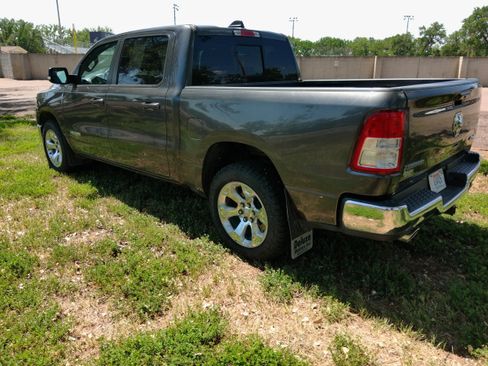 Used 2022 RAM 1500 Big Horn AWD/4WD image 9