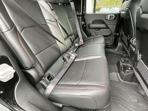 New 2025 Jeep Gladiator Rubicon image 30