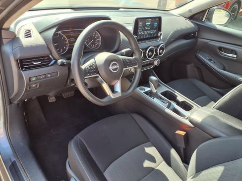 Used 2024 Nissan Sentra SV FWD image 3