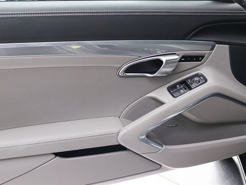 Used 2012 Porsche 911 Carrera S RWD image 22