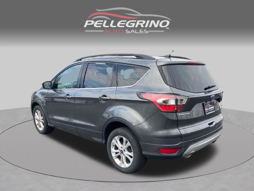Used 2017 Ford Escape SE w/ SE Leather Comfort Package AWD/4WD image 4