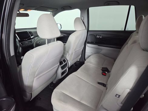 Used 2017 Honda Pilot EX image 21