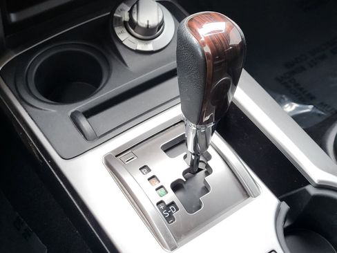 Used 2016 Toyota 4Runner Limited image 20