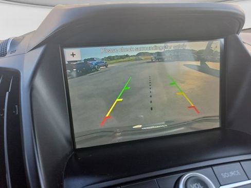 Used 2018 Ford Escape SE w/ SE Sync 3 Package FWD image 23