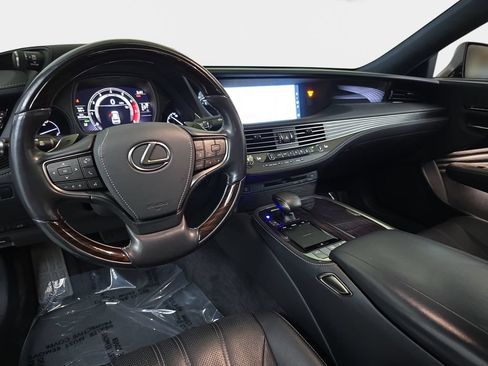 Used 2018 Lexus LS 500 w/ Interior Upgrade Package RWD image 12