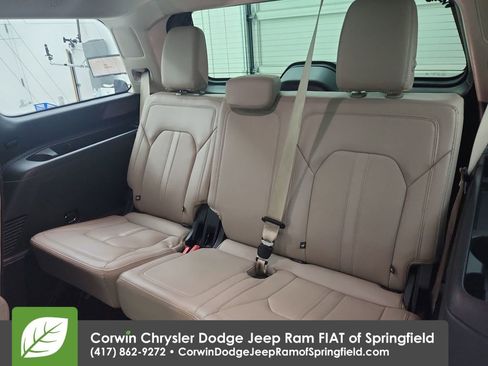 Used 2024 Ford Expedition Limited image 25