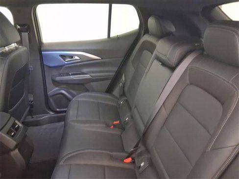 Used 2025 Chevrolet Equinox EV LT w/ Convenience Package image 18