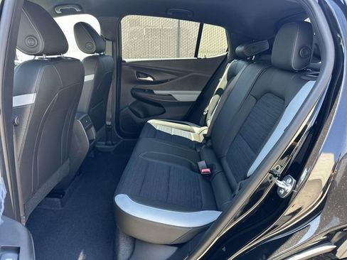 New 2025 Buick Envista Preferred image 22