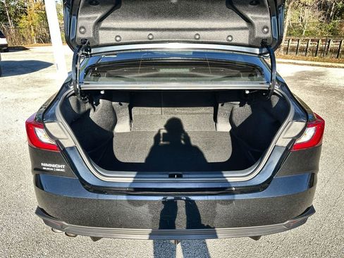 Used 2025 Toyota Camry SE image 24