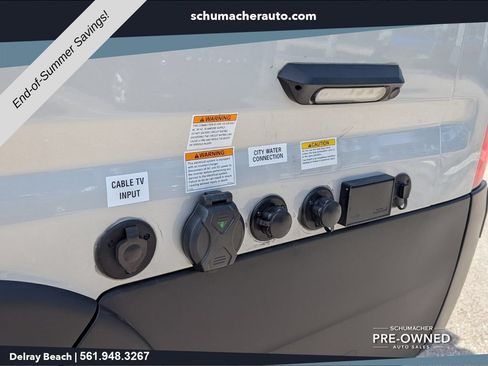 Used 2025 RAM ProMaster 3500 w/ Storage Group FWD image 14