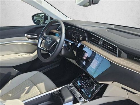 Certified 2024 Audi Q8 e-tron Premium Plus w/ Premium Plus Package AWD/4WD image 11