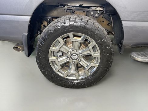 Used 2019 Nissan Titan SL w/ Chrome Package AWD/4WD image 33
