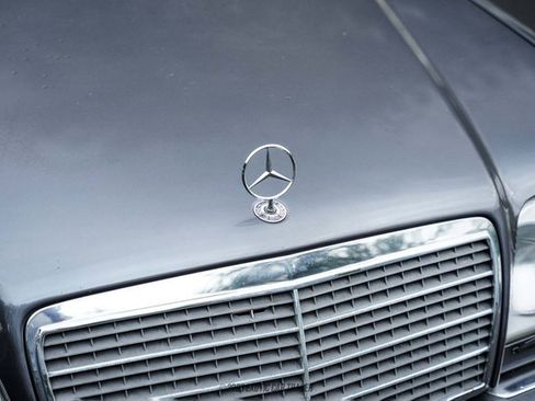 Used 1995 Mercedes-Benz E 320 Convertible image 58