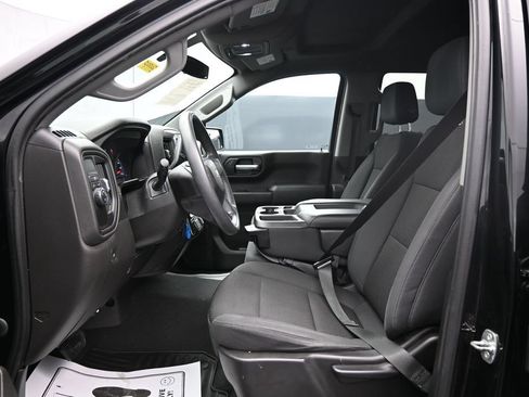 Used 2020 Chevrolet Silverado 1500 Custom w/ Custom Value Package RWD image 9