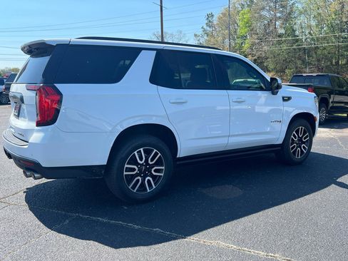 Used 2022 GMC Yukon AT4 image 4