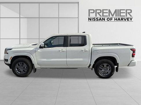 New 2025 Nissan Frontier SV image 2