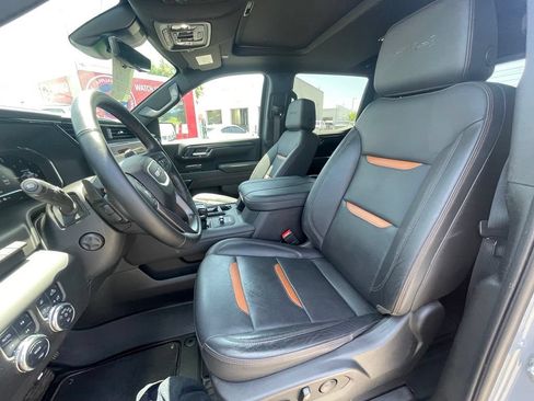 Used 2025 GMC Sierra 1500 AT4 w/ AT4 Premium Package AWD/4WD image 19