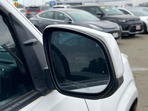 Used 2016 Toyota Tacoma SR5 w/ Towing Package image 16
