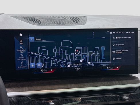 Used 2023 BMW X7 xDrive40i w/ Premium Package image 11