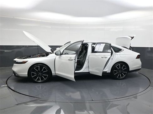 Used 2023 Honda Accord Touring image 40