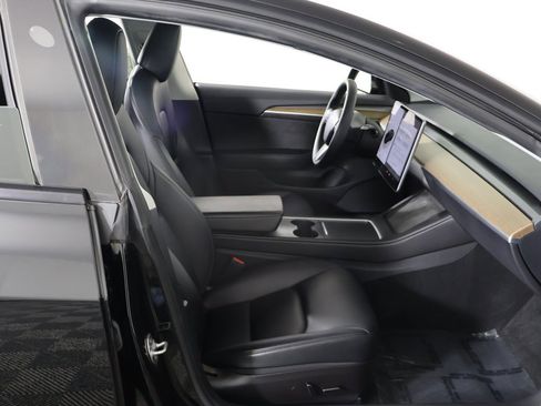 Used 2023 Tesla Model 3 Standard Range image 29