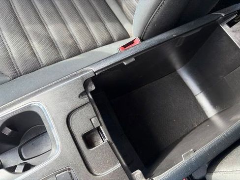 Used 2019 Ford Fusion SE FWD image 28