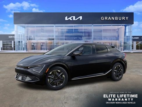 New 2025 Kia EV6 Wind RWD image 4