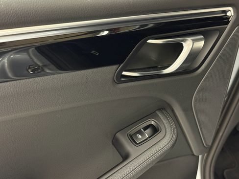 Used 2020 Porsche Macan S image 23