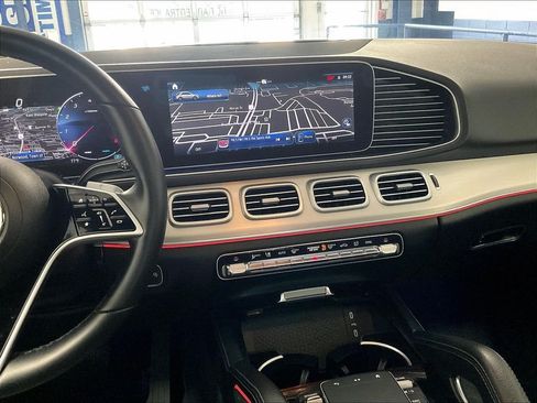 Used 2025 Mercedes-Benz GLE 350 4MATIC image 18