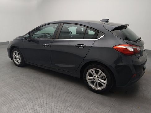 Used 2017 Chevrolet Cruze LT w/ Convenience Package FWD image 3