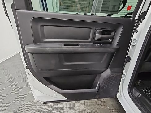 Used 2024 RAM 2500 Tradesman w/ Chrome Appearance Group image 30