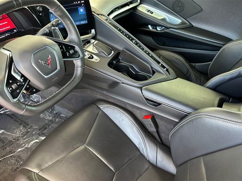 Used 2024 Chevrolet Corvette Stingray Coupe w/ Z51 Performance Package image 11