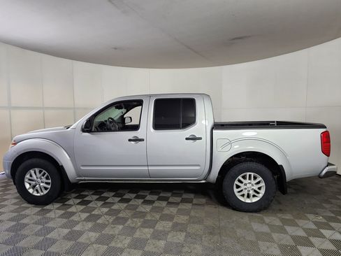 Used 2018 Nissan Frontier SV AWD/4WD image 4