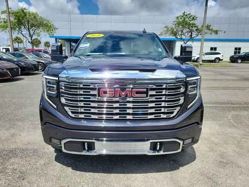 Certified 2025 GMC Sierra 1500 Denali w/ Denali Reserve Package AWD/4WD image 9