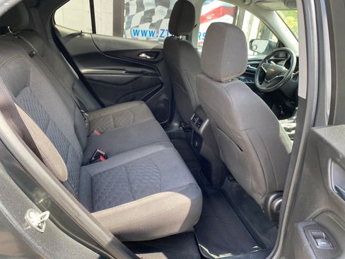 Used 2018 Chevrolet Equinox LT AWD/4WD image 12