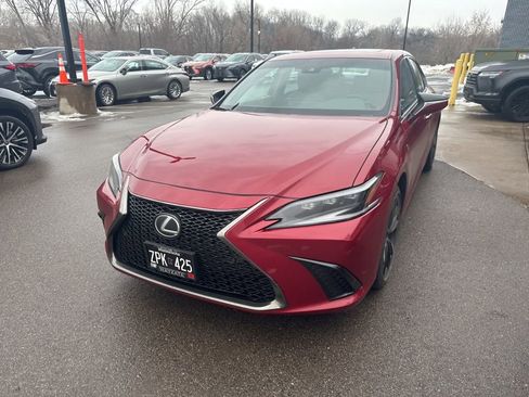 Used 2025 Lexus ES 300h w/ Premium Package image 11